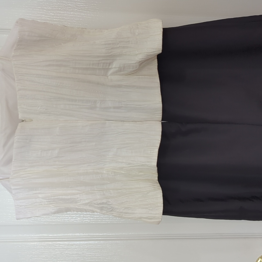 NWOT Cachet Black and White Formal Dress Size L
